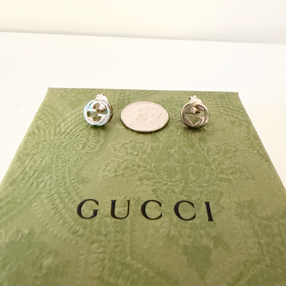 Gucci Silver Interlocking G Round Stud Earrings - image 4